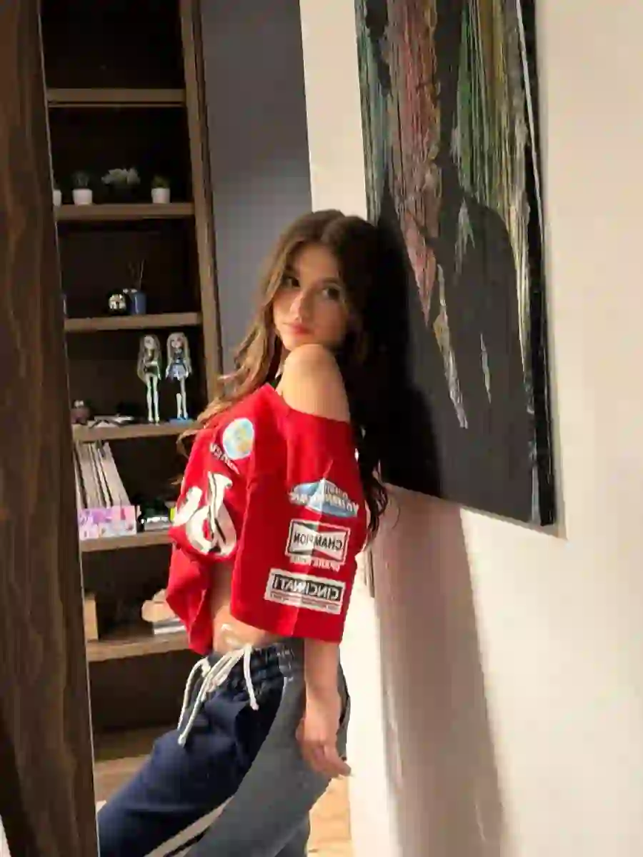 Agra escorts girl